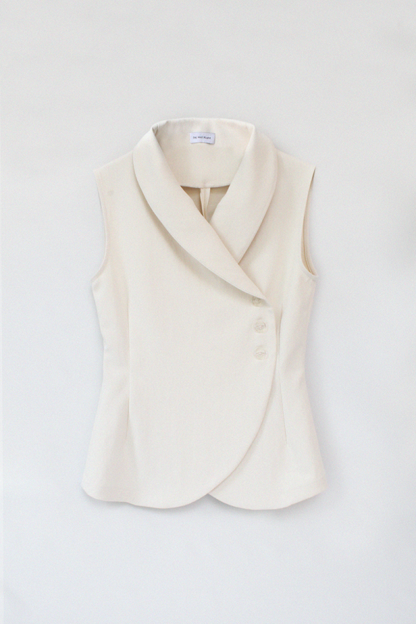 Cremé Vest (Pre Order)
